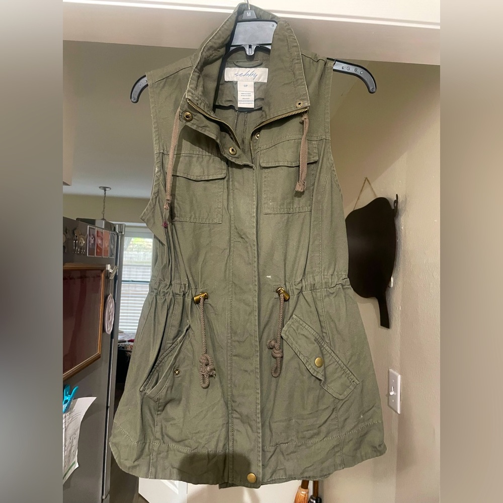 Women’s Fisherman-Style Vest